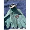 Image 2 : WINTER AND FABRIC GLOVES
