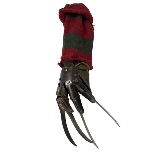 The Goldbergs (2013–2023) - Robert Englund "Freddy Krueger" Original iconic Razor Glove