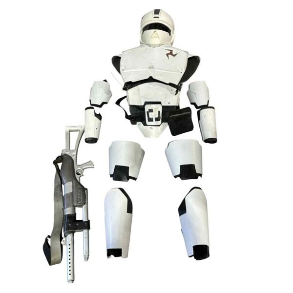 Andromeda (2000 - 2005) - Knights of Gentic Purity Armor and Phaser Blaster