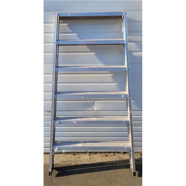 Aluminum Step Ladder