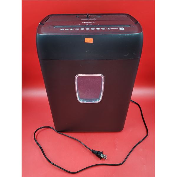 Insignia Paper Shedder