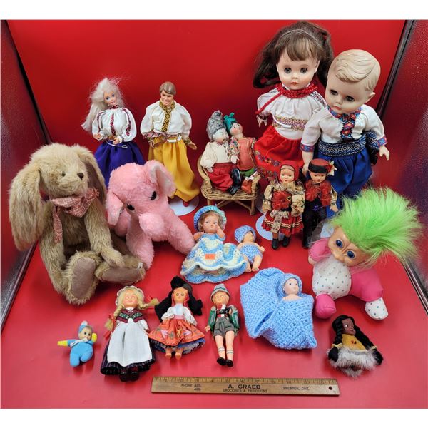 Lot Of VTG Dolls Including Barbies & Troll Doll
