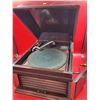 Image 2 : VTG VictorTalking Machine Co. Victrola Record Player