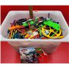 Image 1 : Large Lot Of Assorted K'nex Building Blocks