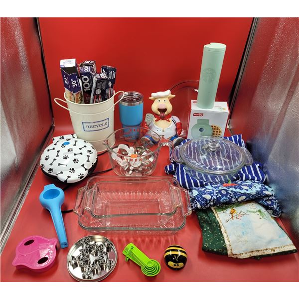 Assorted Kitchen Lot Including Pyrex Measuring Cup & Cookie Cutters