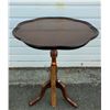 Image 1 : VTG Pie Crust Edge Accent Table