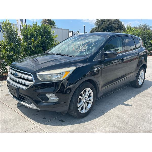 FORD  ESCAPE 2017 O/S TITLE 2 DAYS