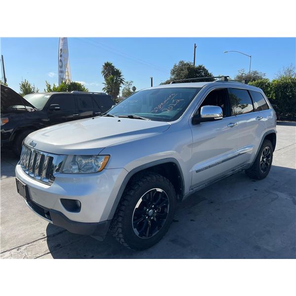 JEEP  GD CHEROKEE 2012 O/S TITLE 2 DAYS