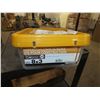 Image 1 : 1 Pail of 8x3 Construction Screws