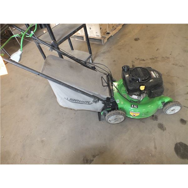 Lawnboy Gas Powered Lawn Mower w/Bag