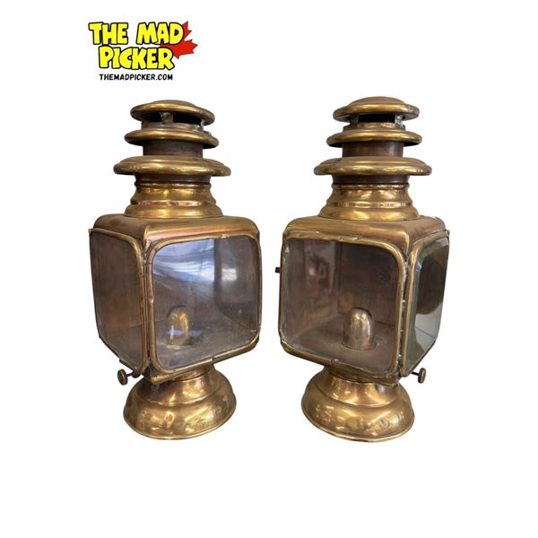 Pair Of Antique Gray & Davis Brass Carriage Lamps Model 934