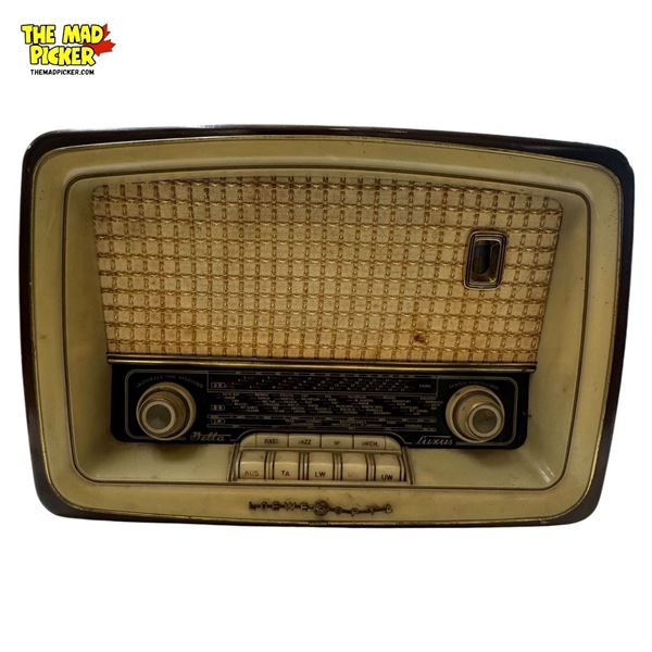 Vintage Loewe Opta Bella Luxus Type 1700w Radio