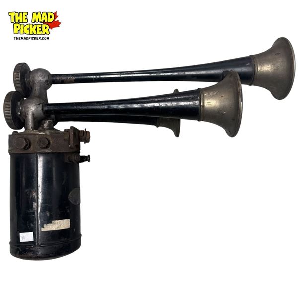 Antique Sparton Bugle No. 21928 Triple Trumpet Horn