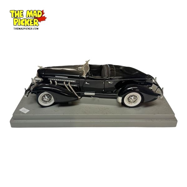 1935 Auburn 851 Convertible 1:18 Scale Die Cast Model Car