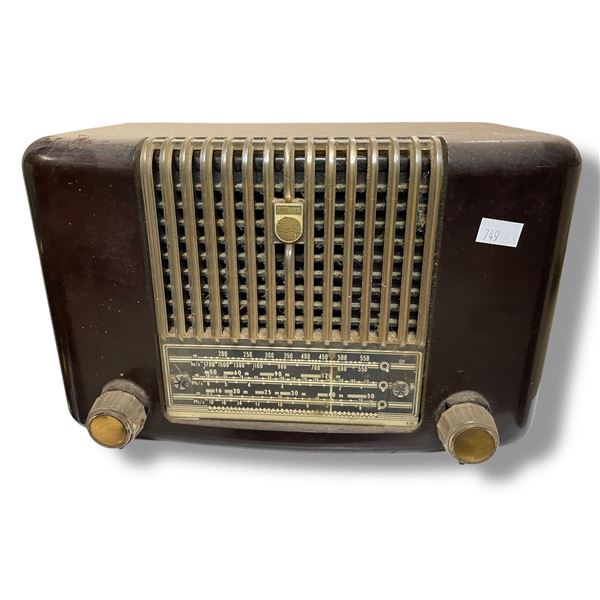 1950s Phillips Battery Radio Receiver PH102