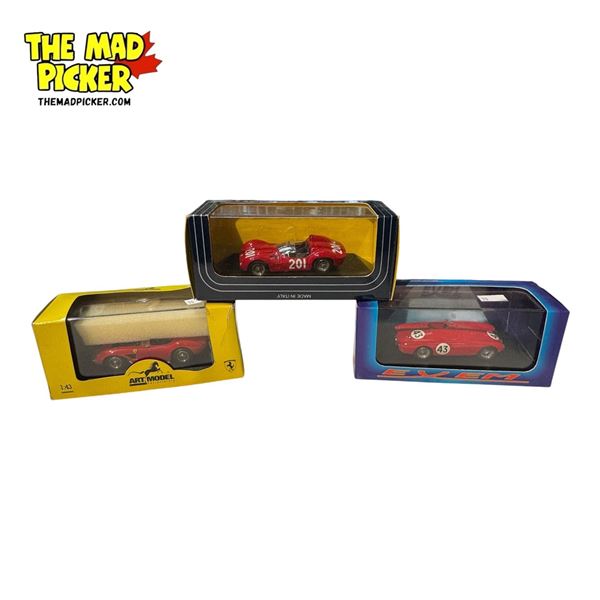3x Collectible Die Cast Model Cars: Maserati & Ferrari