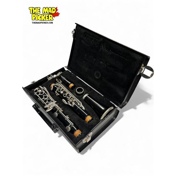 Vintage Dura Tone Clarinet With Case