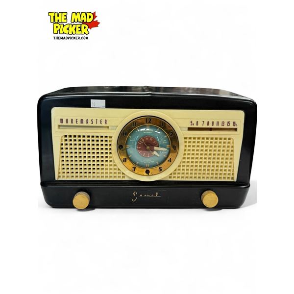Vintage Wakemaster Jewel Model 5057 Radio