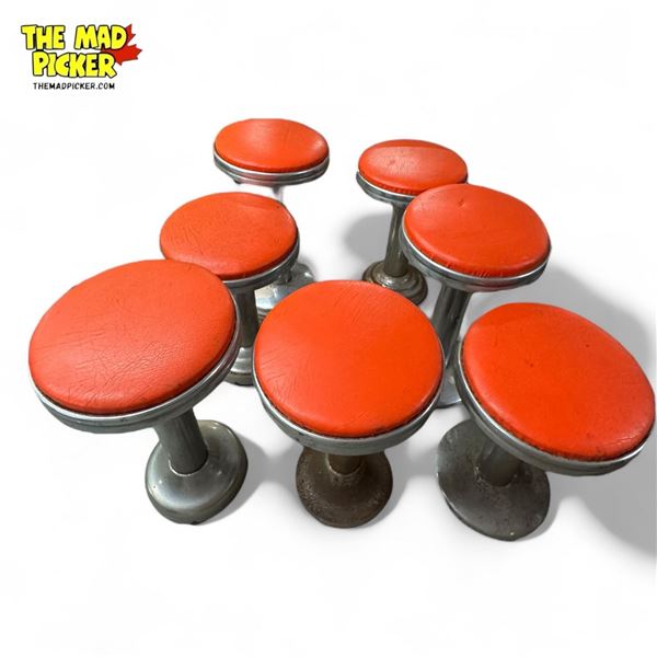 7x Vintage Red Top Diner Stools