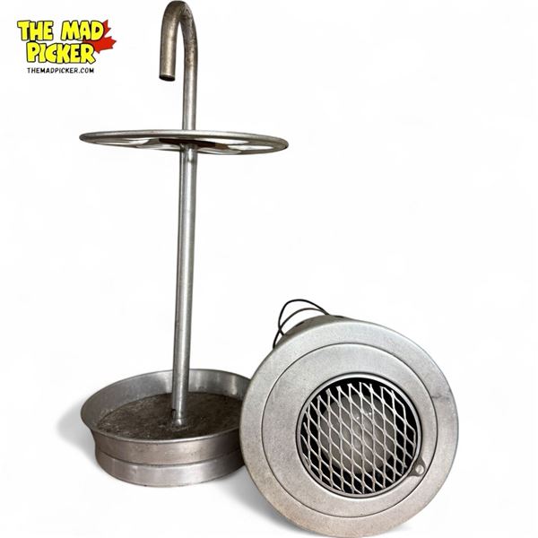 2x Vintage Collectibles : Umbrella Holder & Spot Light