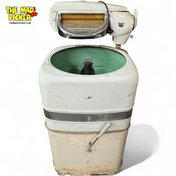 Vintage Thor Washer & Wringer Machine