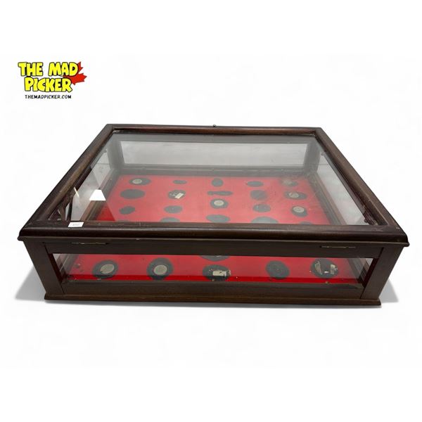 Vintage Table Top Display Cabinet (Good For Smalls/Shows)