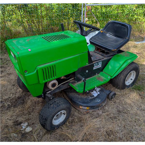 GREEN LAWN TRACTOR W/ 38" CUTTING DECK