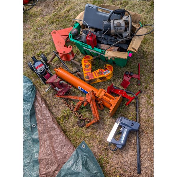 LOT OF ASSORTED JACKS, CLAMPS & TOOLS