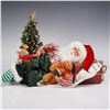 Image 1 : Karen Didion Christmas Lighted Figurine, Napping Santa