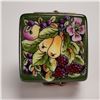 Image 3 : Grand Dezign Limoges Porcelain Fruit Box with Miniature Fruit Assortment