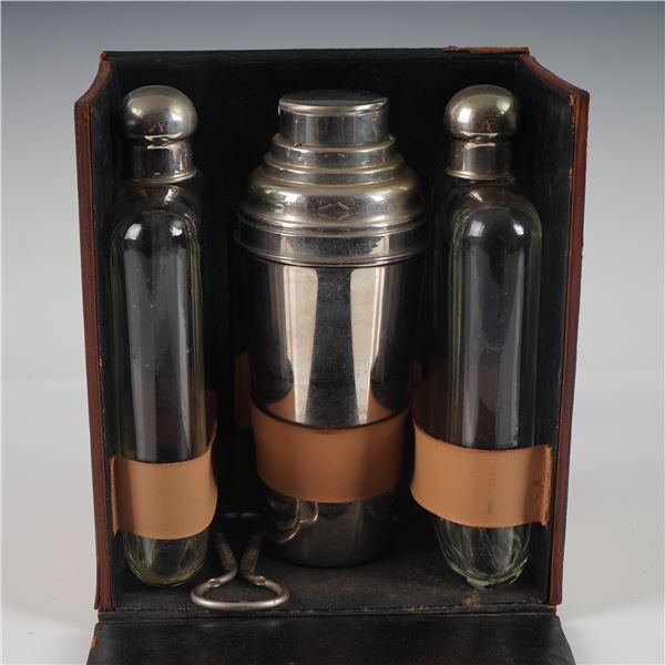 Vintage Travel Bar Set with Shaker and Flasks in Leather Case