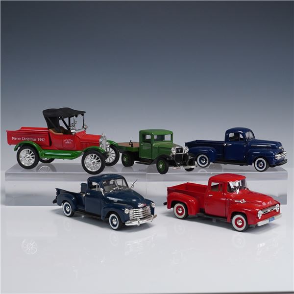 5pc Die Cast Pickup Truck Lot Christmas Chevy Ford