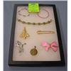 Image 1 : Group of quality pins and bracelets