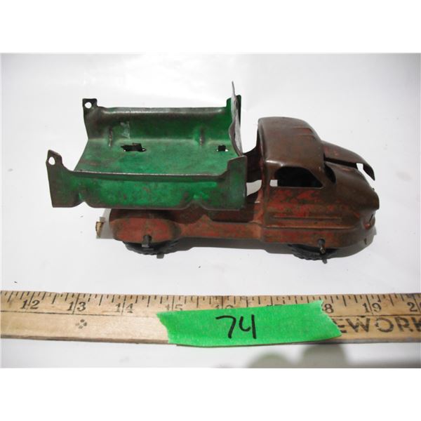 wyandotte ? 1930-40's pressed steel metal dump truck- 7 in long