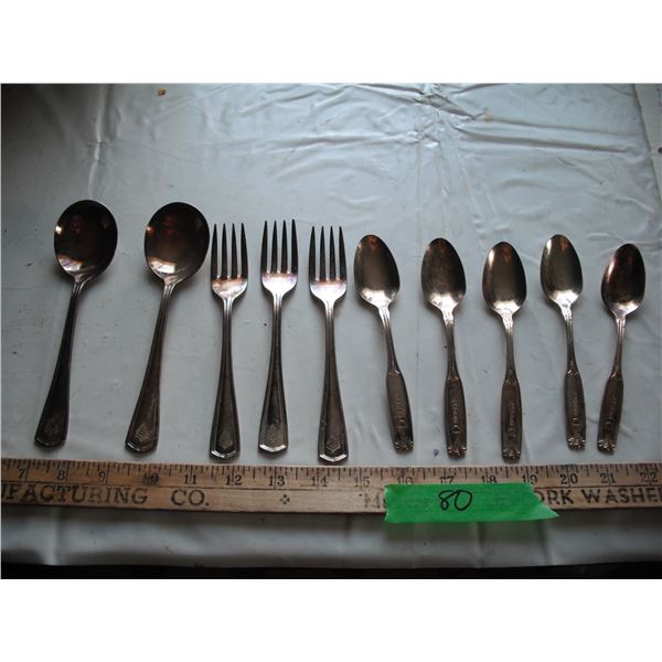 5 cp hotels oneida silversmiths spoons+ 5 oneida hotel spoons plate forks