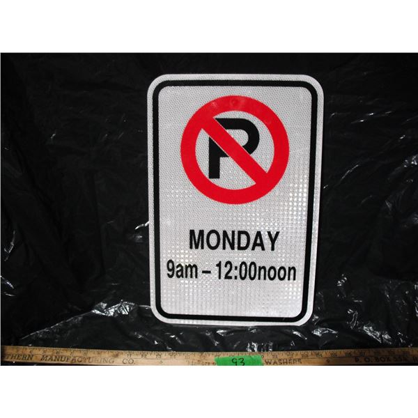 Unused no parking aluminium reflection sign (12x17)