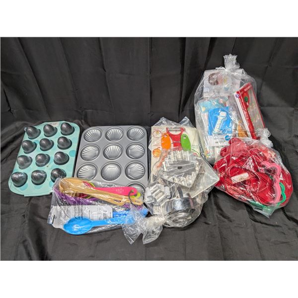 Lot of Baking Items (Baking Trays, Decorating items, and etc.)