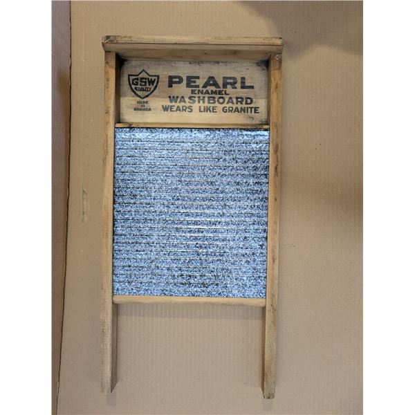 Vintage wood and Enamel Washboard GSW Pearl 24"