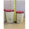 Image 3 : (4) Large to small Metal Canisters