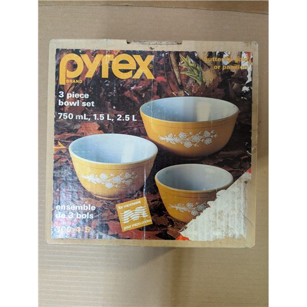 300-4-5 3 Piece Bowl Set Pyrex Brand Butterfly Gold Design Original Box Factory Sealed
