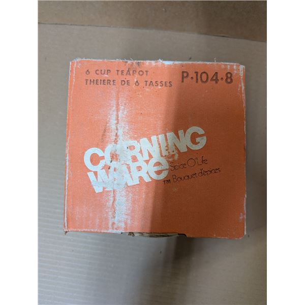 P-104-8-S Spice O' Life Corning Ware 6 Cup Tea Pot w/ Original Box