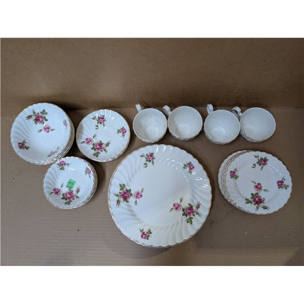 Johnson Brothers Stoke-On-Trent England 24 Piece Set w/ Original Box (Good Condition)