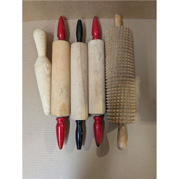 (4) Vintage Wooden Rolling Pins (1) Kruskal Vintage Rolling Pin and (1) Vintage Wooden Masher