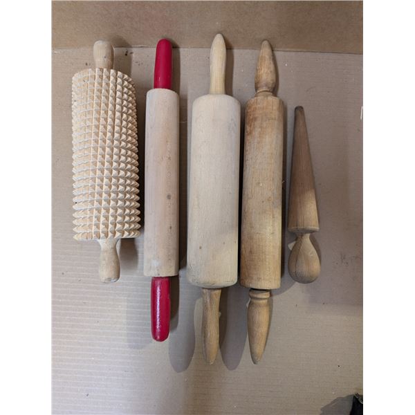 (4) Vintage Wooden Rolling Pins (1) Kruskal Vintage Rolling Pin and (1) Vintage Wooden Masher
