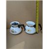 Image 2 : (2) Corning Ware 900mL teapots Floral Designs