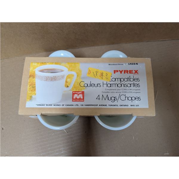 (4) Vintage Pack of Pyrex Brand Compatibles Mugs w/ original Box