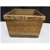 Image 4 : Vintage 12 Dozen Egg Crate. (Westom's Good Candy)