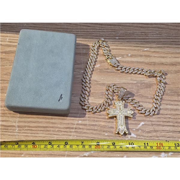 Cross necklace with case