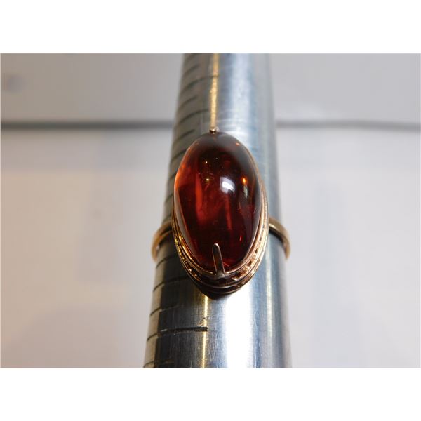 352.  RUSSIAN 14K RED GOLD RING WITH BALTIC AMBER, SIGNED R2K STAR 583, 4.7G WEIGHT