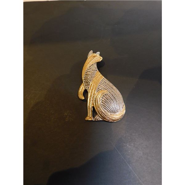 362.  PARKLANE GOLD AND SILVER TONE CAT BROOCH